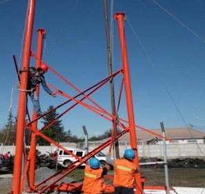 Montaje de estructuras de telecomunicaciones